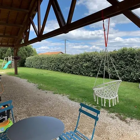 Gite Chaleureux En Ardeche Verte Сasa de vacaciones Cheminas